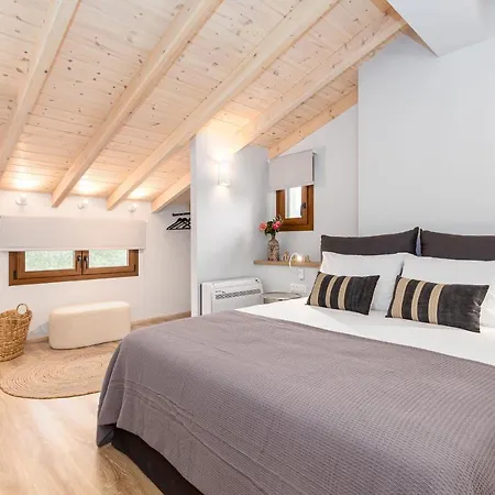Lola's Luxury Apartment Liapades