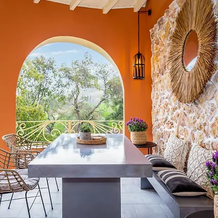 Lola's Luxury Apartment Liapades