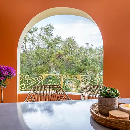 Lola's Luxury Apartment Liapades