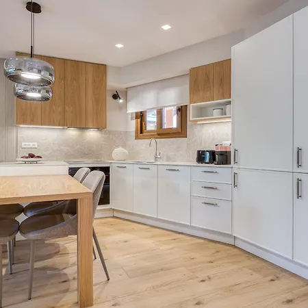 Apartment Lola's Luxury Liapades